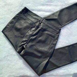 Brandy Melville Womens multi Gilet